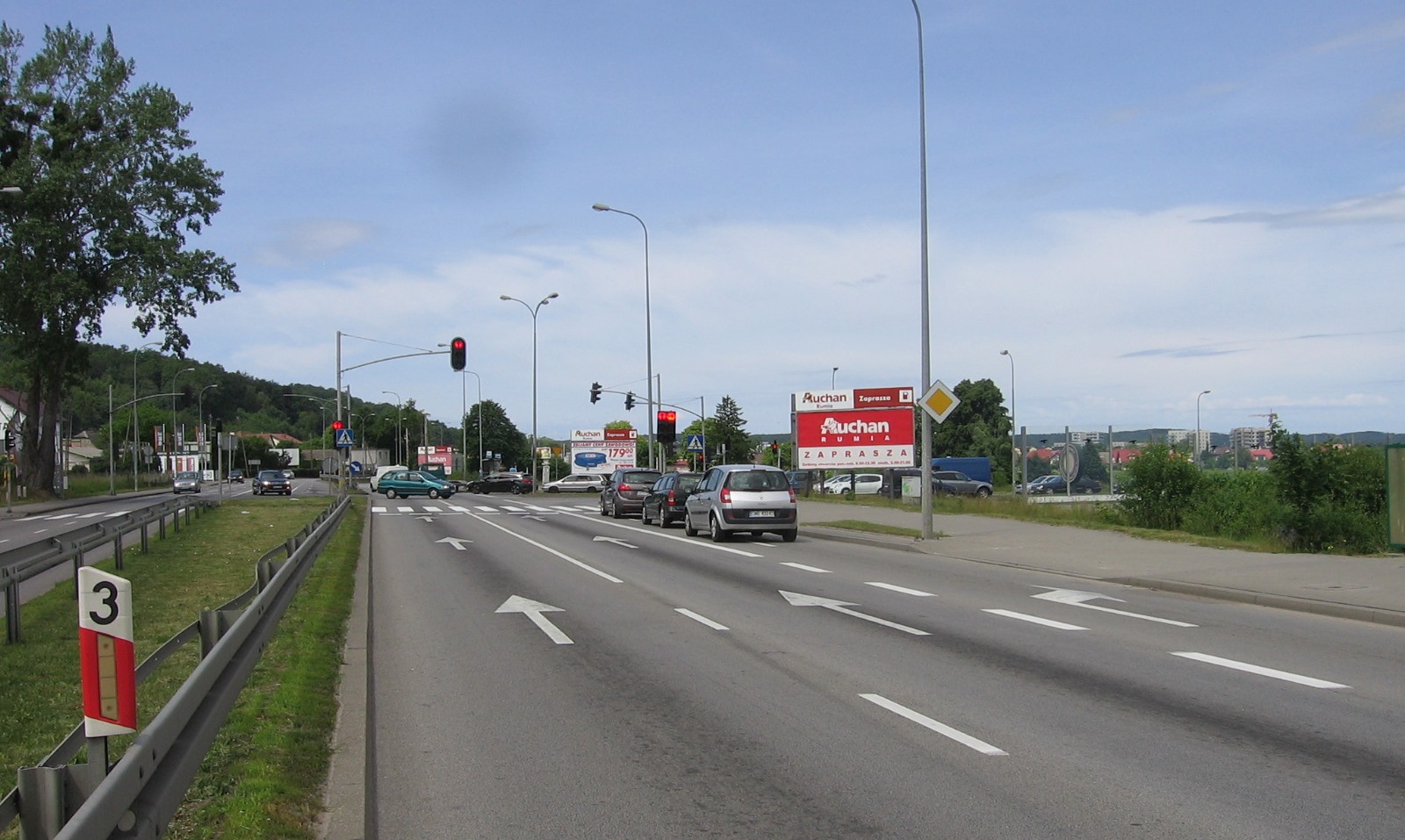 Skrzyżowanie drogi krajowej nr 6 z dojazdem do centrum handlowego w Rumii