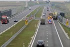 Na ok. 200 metrowym odcinku drogi wprowadzono przewężenie do jednego pasa ruchu i ograniczenie prędkości do 80 km/h.