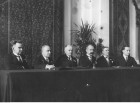 Pierwszy Polski Kongres Drogowy w Warszawie styczeń 1928 r. Prezydium kongresu. Od lewej siedzą: Tryliński, Minheimer, Nestorowicz, Borowiecki, Łguna, Górski.