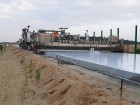 Układanie nawierzchni z betonu cementowego na obwodnicy Częstochowy w ciągu A1