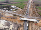 A1. odc. E - WD 351 Wiadukt drogowy nad autostradą, km 414+735,73 przeprowadza drogę powiatową DP1059 S Rudniki - Mykanów nad autostradą - postęp prac luty 2020 r.