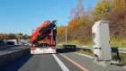 Mobilne urządzenia do odcinkowego pomiaru prędkości ustawione na remontowanej autostradzie A2 w Austrii. Fot. Krzysztof Nalewajko