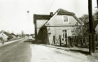 1978 r. Osiecznica koszarka drogowa z około 1920 r.